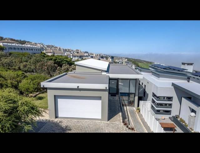 4 BEDROOM HOUSE FOR SALE IN PINNACLE POINT GOLF ESTATE